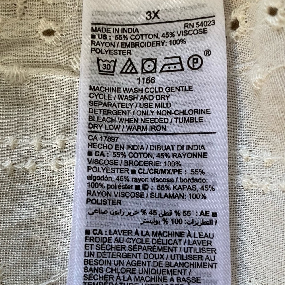 NWT - Old Navy Oversized Blouse with Embroidery Details- Size: 3X - Picture 16 of 16